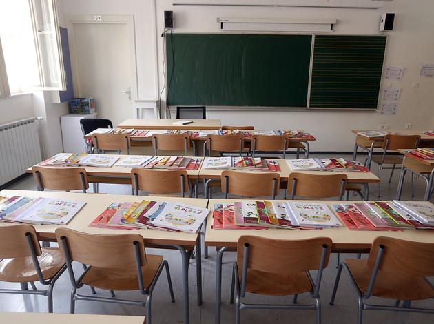 Udžbenici na školskim klupama