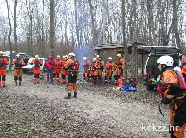 Obuka spašavanja na divljim vodama