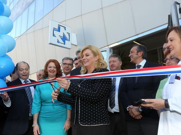 Predsjednica Republike Hrvatske Kolinda Grabar Kitarović sudjelovala je na 25. godišnjici uspješnog poslovanja tvrtke Medico te je prerezala vrpcu na otvorenju Specijalne bolnice Medico