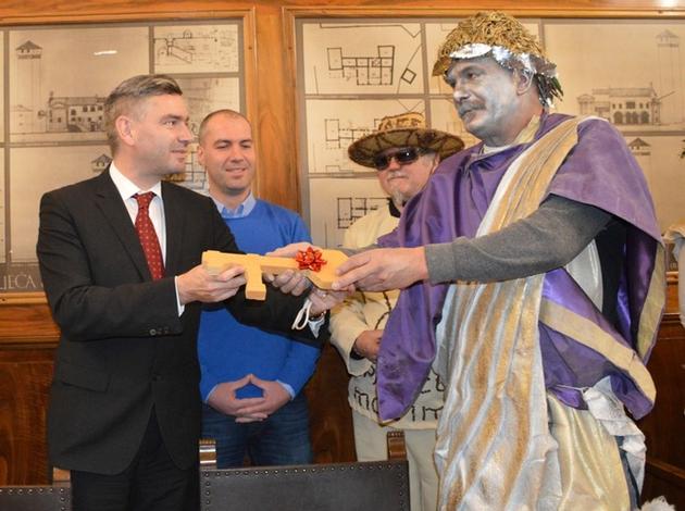 Pula predaja ključa maškarama