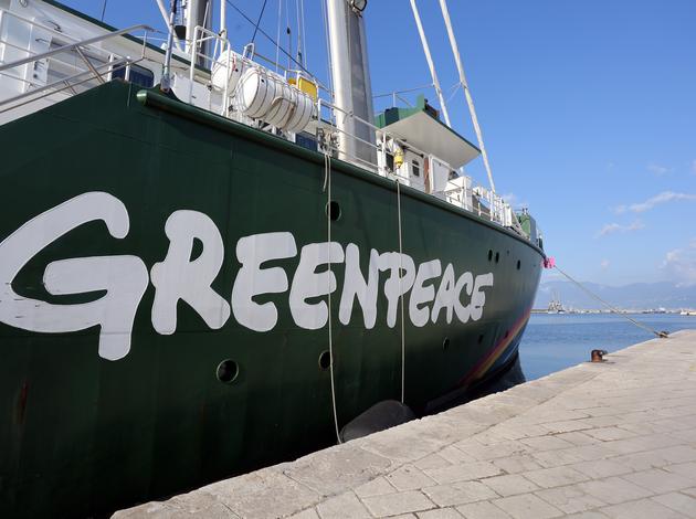 Brod Greenpeacea