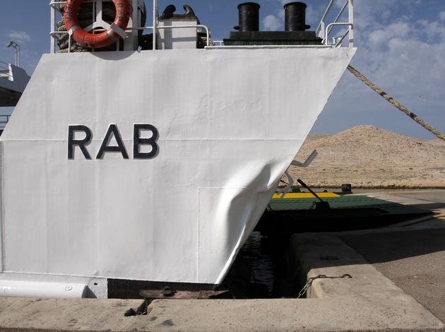 Rab, luka, brod