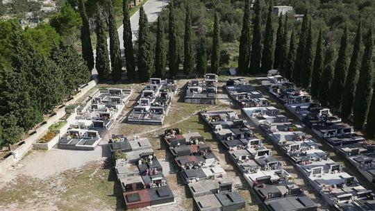 Groblje Veliko Brdo, Makarska