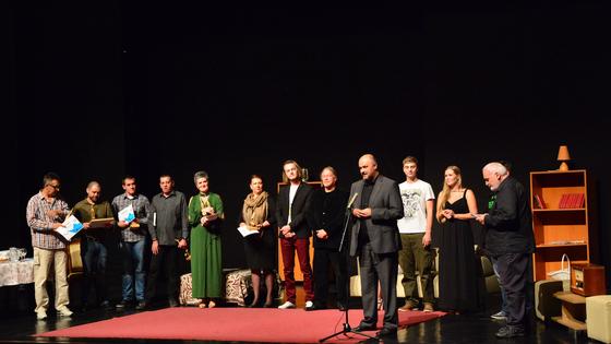 Završio Festival amaterskih kazališta, žiriju najbolji 'Portret', publici 'Svastike'