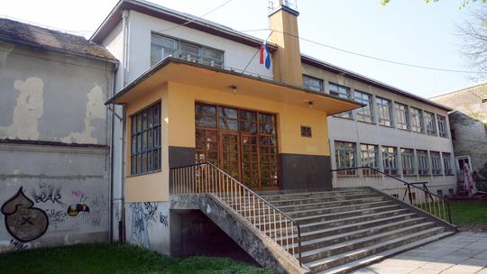 Zgrada Strukovne škole Sisak koja će biti prenamijenjena u učenički dom