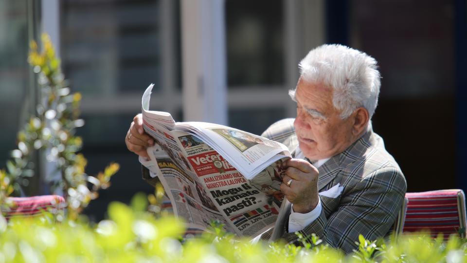 Čitanje novina