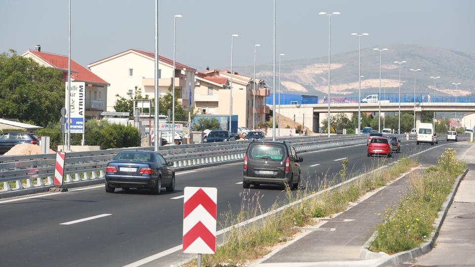 Otvorena nova cestovna dionica Kaštel Gomilica - Kaštel Stari