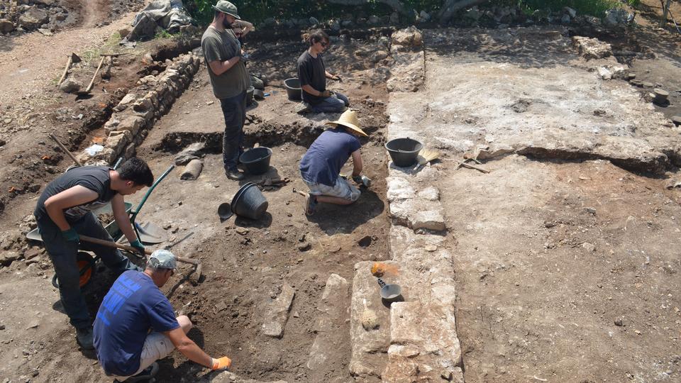 Arheološka istraživanja u Tkonu