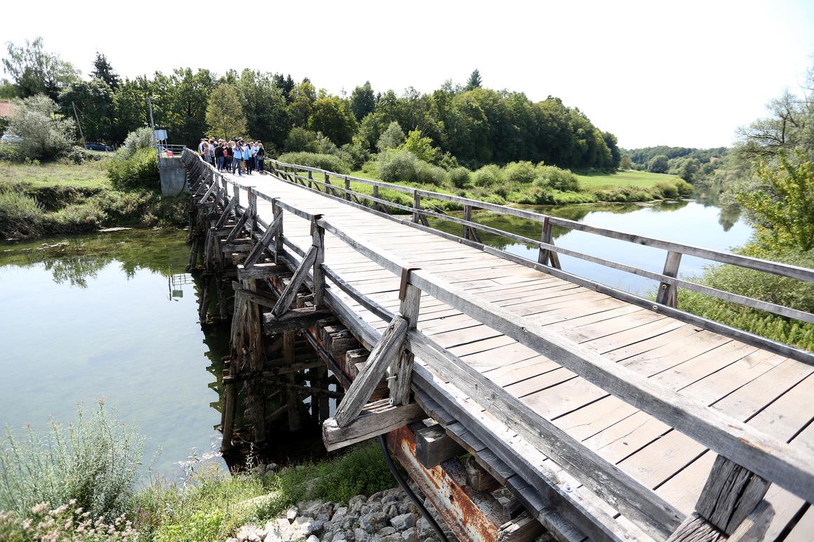 Građani napokon dočekali uređenje starog mosta preko rijeke Dobre