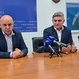 Gradonačelnici Vinkovaca i Otoka, Ivan Bosančić i Josip Šarić, obojica iz HDZ-a, poručili su na konferenciji za novinare da se nitko ne treba plašiti najavljene porezne reforme