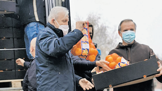 Župan Božo Galić pristiglu donaciju uručio je potrebitima