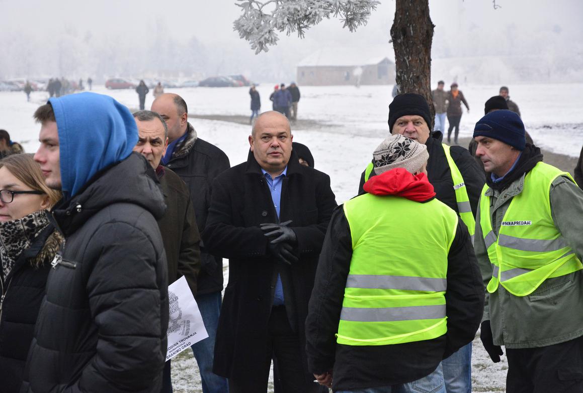 Provjednici u Slavonskom Brodu blokirali granični prijelaz s BiH