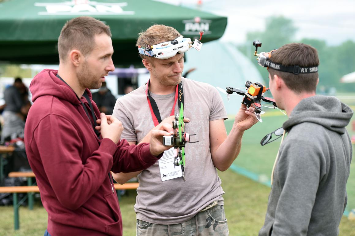 Vlasnici dronova traže kraći rok za dozvolu snimanja iz zraka
