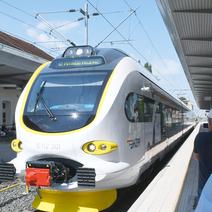 Sisačko-moslavački župan Ivan Celjak na Željezničkom kolodvoru u Sisku dočekao je prvi novi elektromotorni vlak za regionalni prijevoz