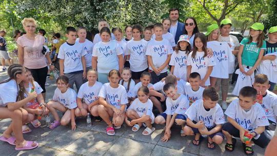 PRVA GRUPA četvrtaša iz Sisačko-moslavačke županije stigla je na besplatno ljetovanje u Split