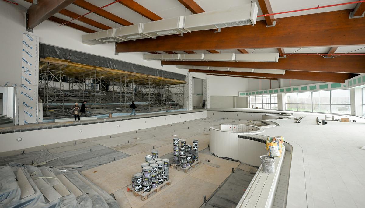 Ukupna duljina instalacijskih vodova iznosi nekoliko kilometara, a u zdanje je ugrađeno i 21.500 kvadrata novih pločica