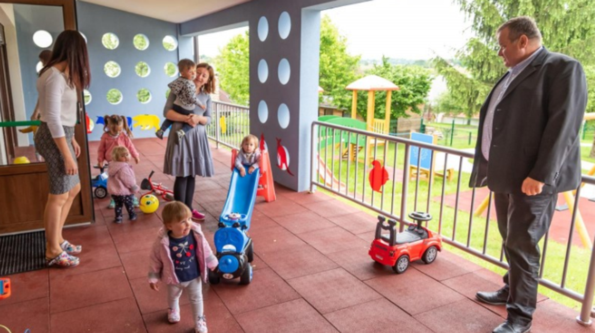 Po 50.000 eura za dječje igralište i novi vrtić u Dragancu
