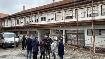 Ukupna vrijednost radova iznosi 38.320 eura. Predviđen je završetak radova do 5. prosinca, no to će ovisiti i o vremenskim uvjetima. Župan Marušić i gradonačelnik Pirak desno