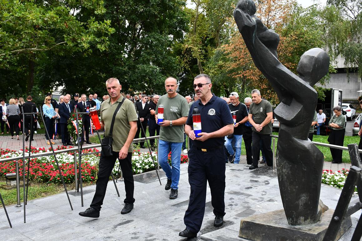 Prisjećajući se veličanstvene vojne pobjede, prisjećamo se i svih palih hrvatskih sinova
