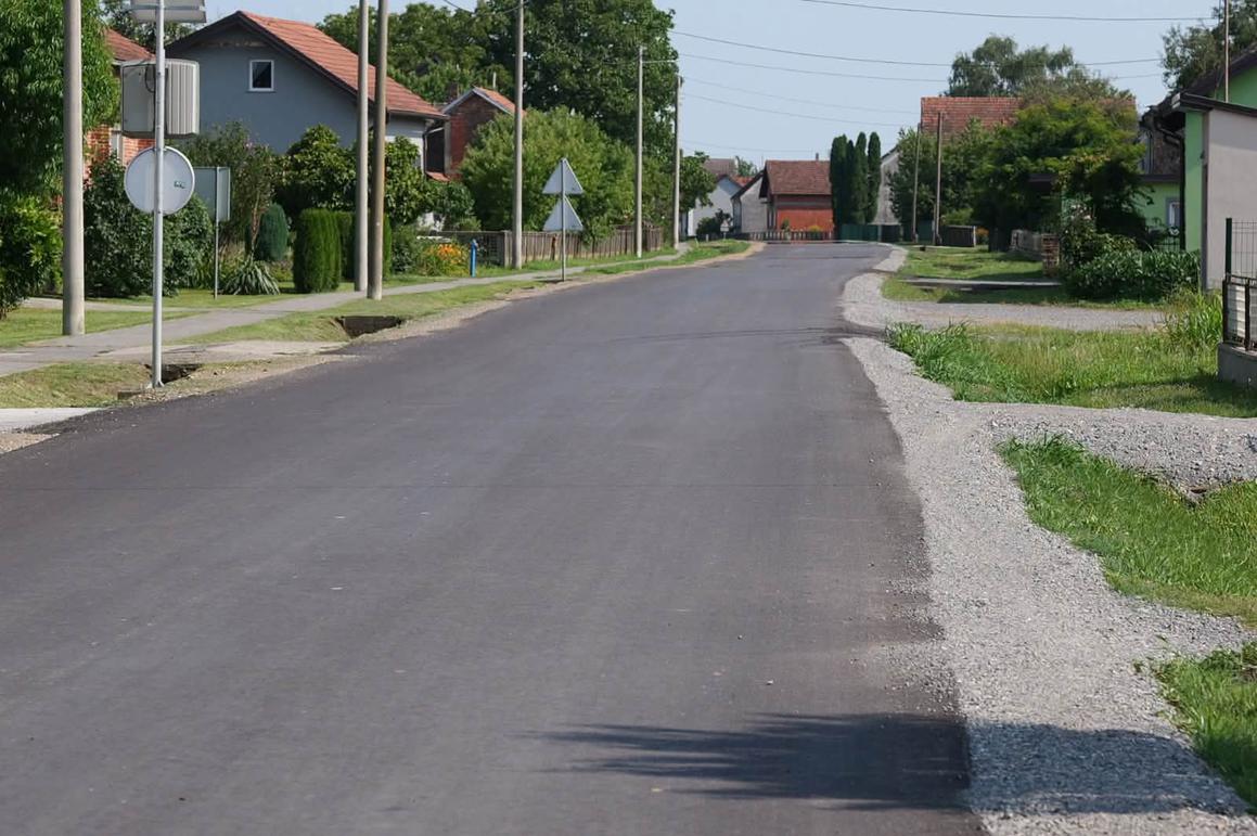 Obnovljena tri kilometra duga dionica ceste u Velikoj Trnovitici