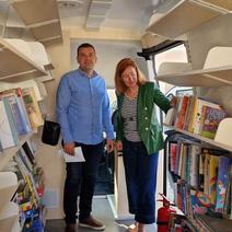 TRADICIJA bibliobusa u gradu Bjelovara, ali i na području velikog dijela Bjelovarsko-bilogorske županije, duga je 51 godinu, a bjelovarska knjižnica nastavit će je i s novim vozilom