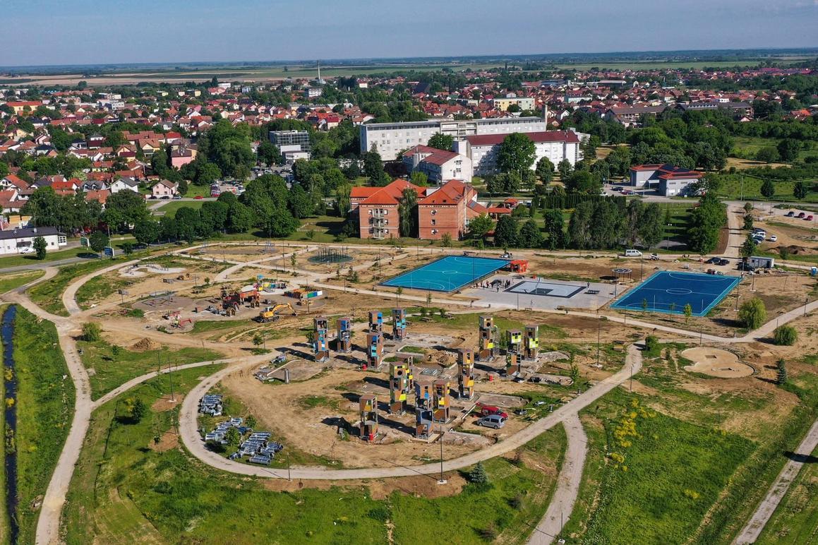 Najveće dječje igralište, park za roditelje i tereni za sportaše