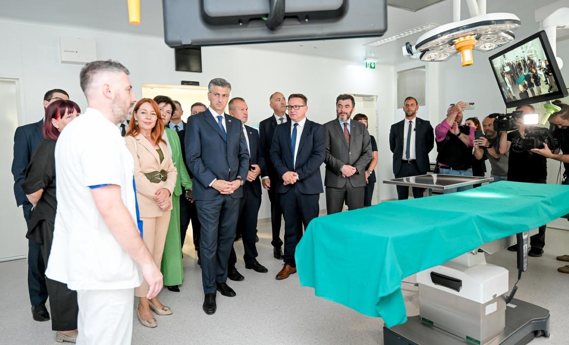 Bolnički blok od 12.000 kvadrata ima osam operacijskih dvorana i helidrom