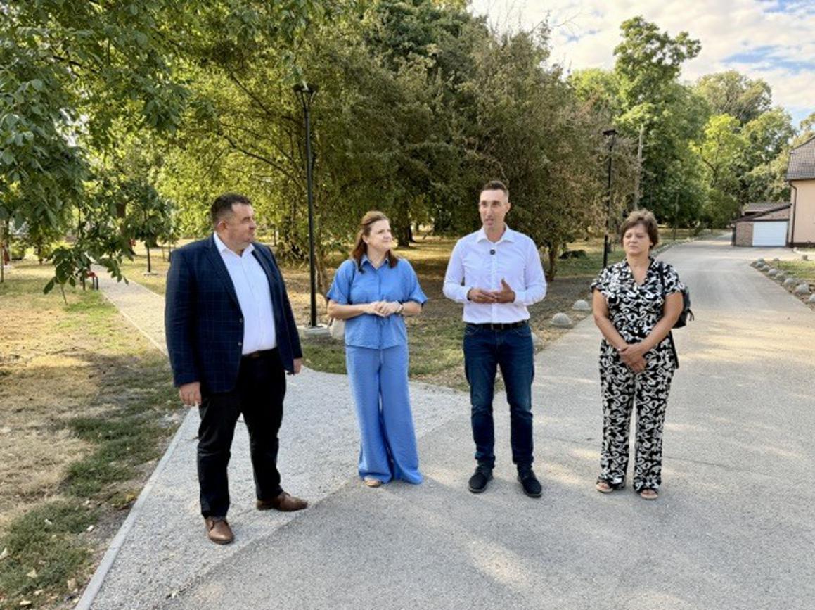 Lenije dobile 355 novih stabala, ali i ležaljke, sjenice, rasvjetu...