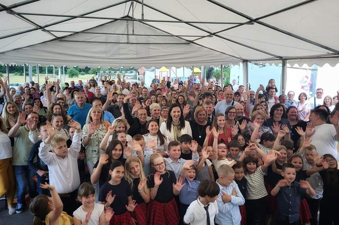 Područna škola u Pavučnjaku proslavila jubilarnu 70. obljetnicu