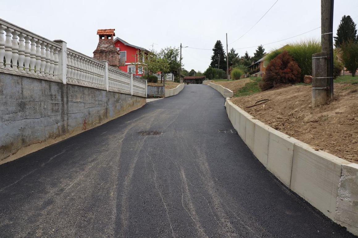Asfaltiraju se ceste u Kunovec Bregu
