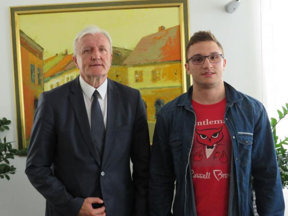 Župan Božo Galić obećao pomoć nagrađenim sportašima