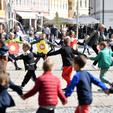 "Dječji festival" održava se i u drugim gradovima Hrvatske. Tradicionalna je to godišnja akcija Saveza društava "Naša djeca" Hrvatske i osnovnih društava te aktivnost posve posvećena djeci