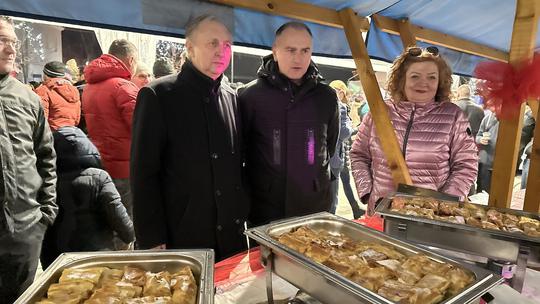 BOGATA gastro ponuda Street Food Festivala prilagođena je adventskim danima