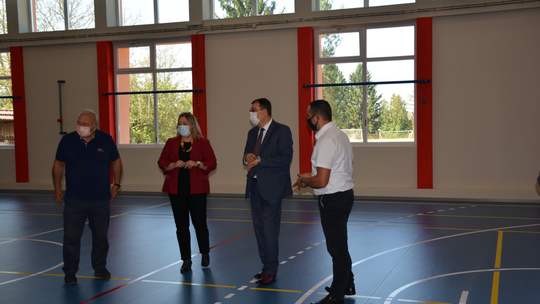 Župan Damir Bajs obišao je Osnovnu školu Mate Lovraka