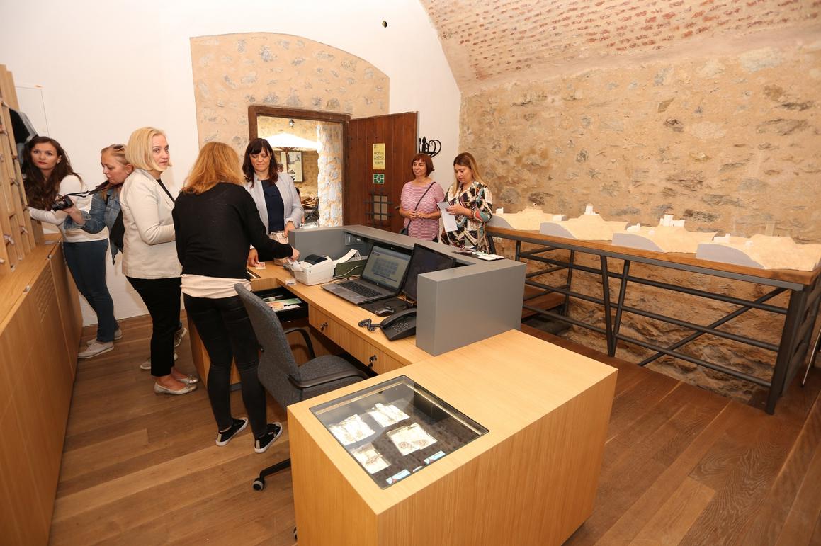 Otvorena prva suvenirnica Gradskog muzeja Karlovac