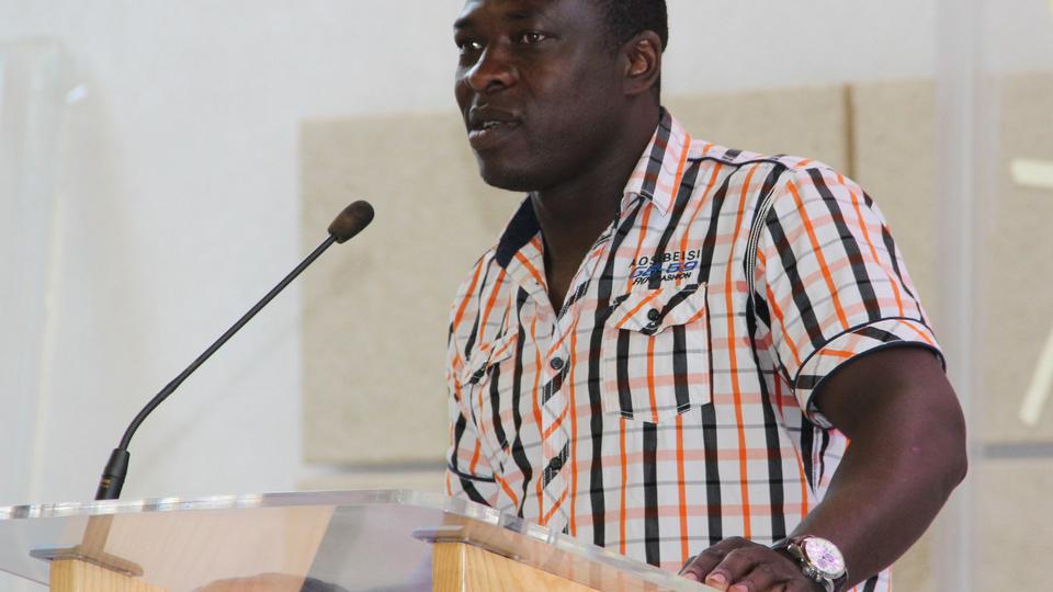 Casimir Nomo Nemi, nogometni sudac iz Kameruna