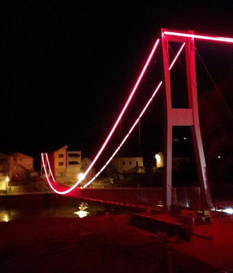 Nova atrakcija: Pogledajte kako po noći izgleda obnovljeni Triljski most