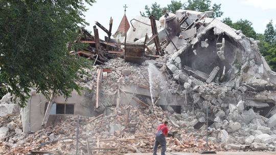 Srušena zgrada bivšeg MTČ-a u centru Čakovca