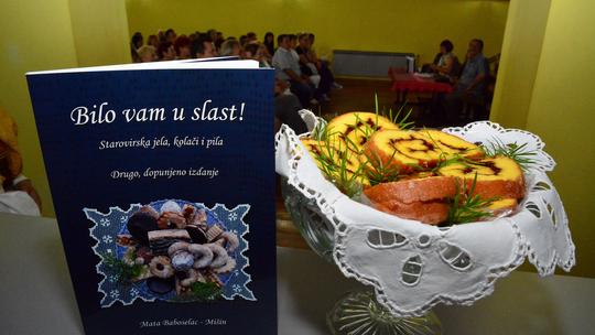 Predstavljanje knjige "Bilo vam u slast!"​ koja govori o tradicional​nim ​slavonskim jel​ima​ i kola​čima autora Mat​e​ Baboselca Mi​š​inog
