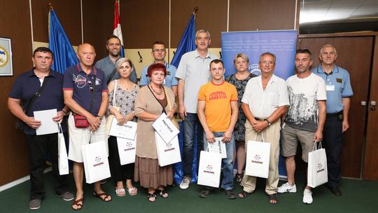 Za Dan ljubaznosti u prometu u Karlovcu nagrađeno 10 vozača