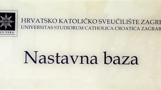 Posjetom studenata sestrinskog studija Hrvatskog katoličkog sveučilišta sisačkoj Općoj bolnici obilježen je početak suradnje ove dvije ustanove