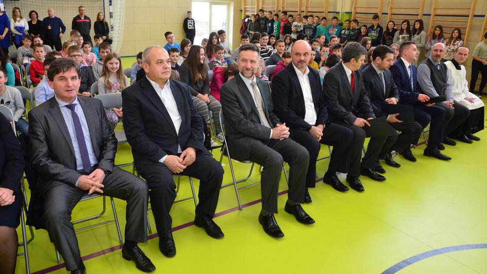 Ministar Pavo Barišić otvorio školu u Podcrkavlju