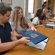 Mladi potpisali ugovore o najmu stanova u Brodu