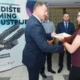 Sisak: Župan Žinić uručio diplome polaznicima edukacije za programera