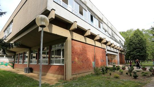 Zgrada Tehničke škole i prirodoslovne gimnazije "Ruđera Boškovića" u Osijeku