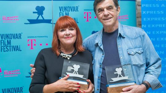 Nagrada za životno djelo dodijeljena je istaknutom hrvatskom glumcu Zdenku Jelčiću, a glumica Mirjana Majurec dobila je nagrada "Krsto Papić" za poseban doprinos hrvatskoj kinematografiji