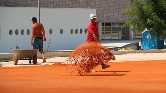 Završni radovi na teniskom terenu na Višnjiku