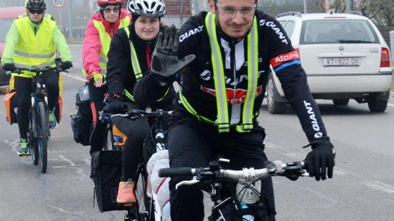 'Vukovi' krenuli na biciklistički maraton Sisak - Vukovar KATEGORIJE