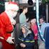 Djeca oduševljena - u autobusu im društvo pravi Djed Božićnjak