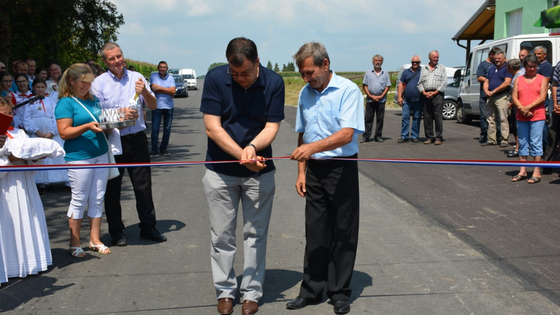 Župan Damir Bajs naglasio je da je dionica Nova Rača-Slovinska Kovačica najduža asfaltirana cesta u županiji u zadnjih deset godina